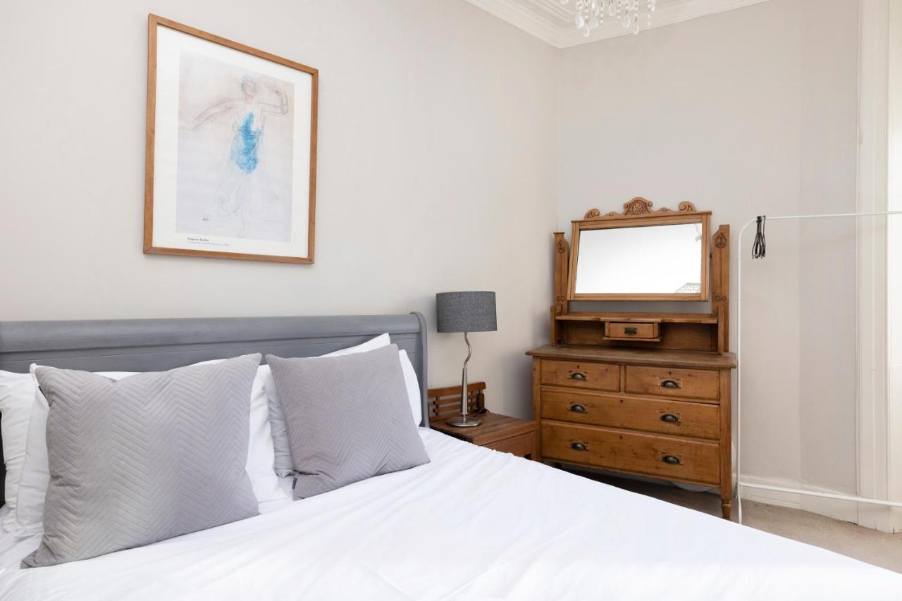 Joivy Old Town 1-bed With Stunning Views Appartement Edinburgh